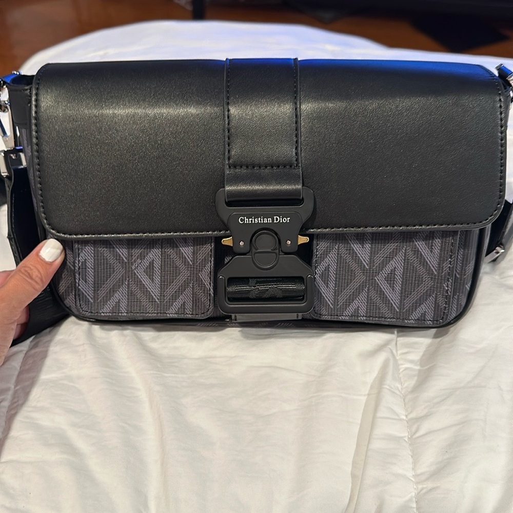 Unisex Hit The Road Strap Christian Dior Diamond Messenger Bag Black